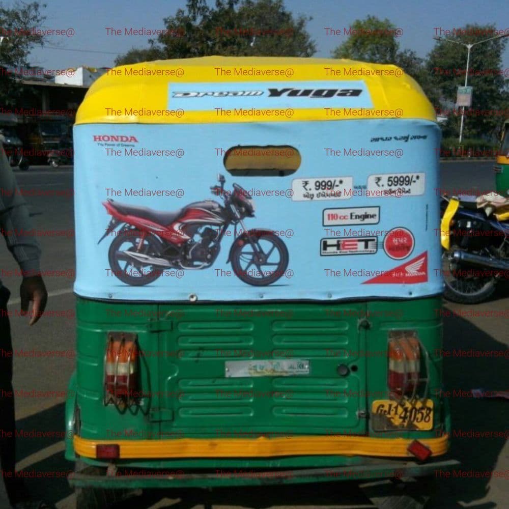 Auto hood branding vs back panel: which auto-rickshaw format should you choose in 2026?